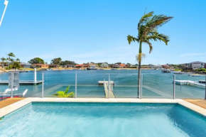 Sandy Shores - Absolute Waterfront & Swimming pool